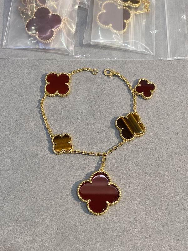 Van Cleef & Arpels bracelet 03lyh52